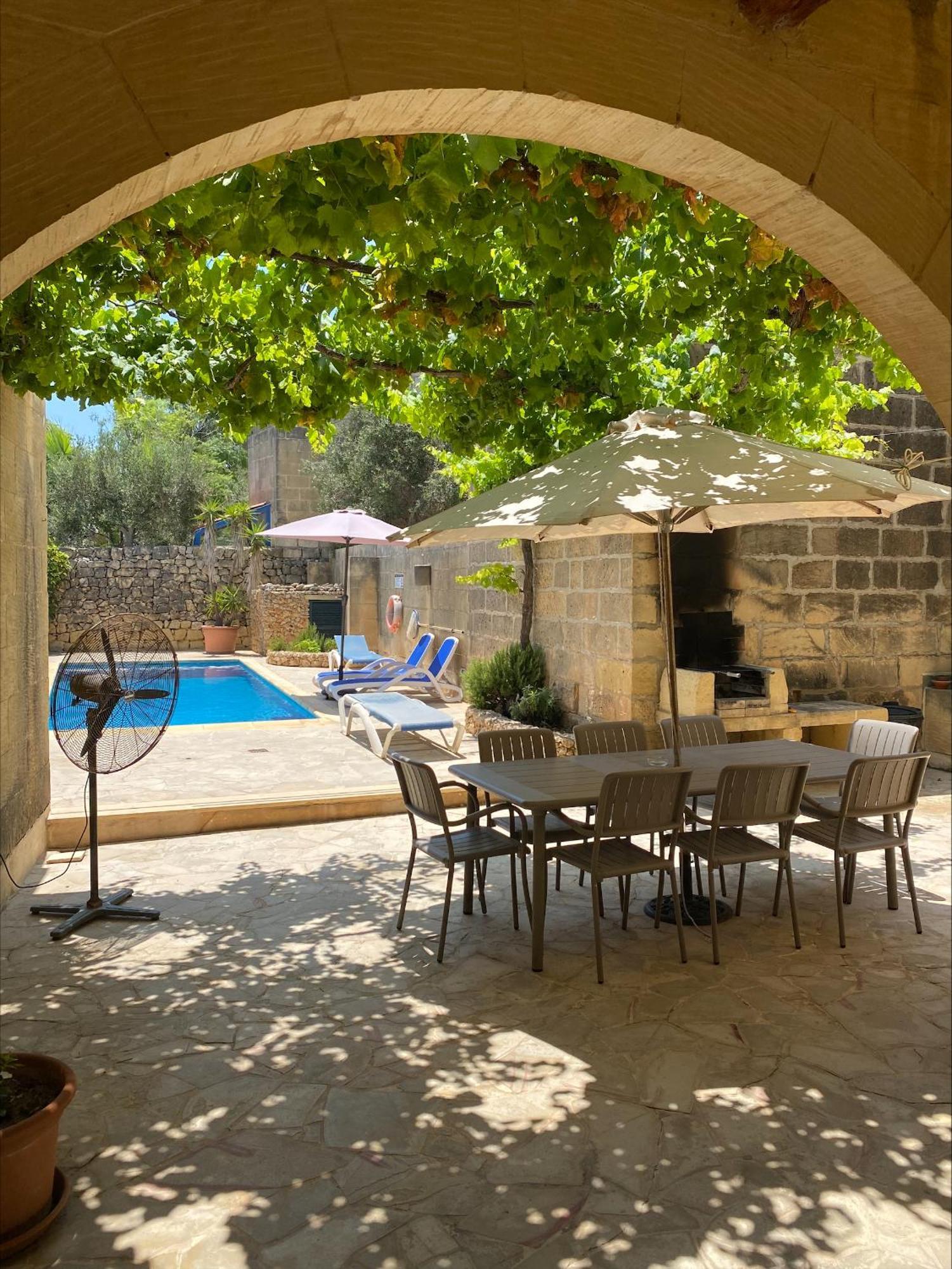 Tal-Masklu Farmhouse Gharb  Exterior photo